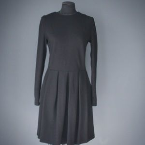 Black elegant dress with pockets